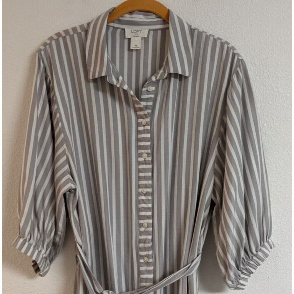 Women's Ann Taylor Loft Lounge Gray & White Striped Button Front Belted Dress M - Picture 4 of 11